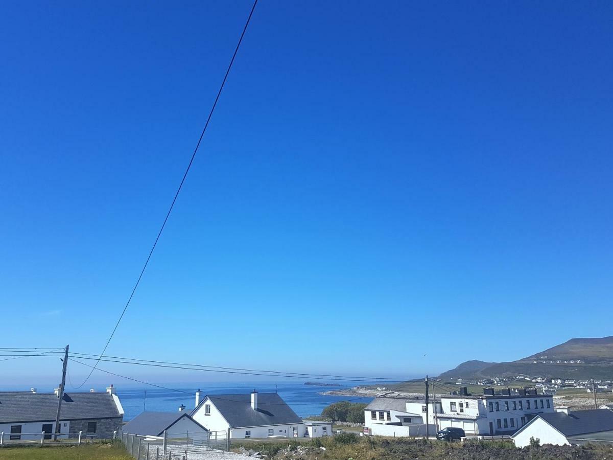 Wild Atlantic Way Cottage Dooagh Eksteriør billede